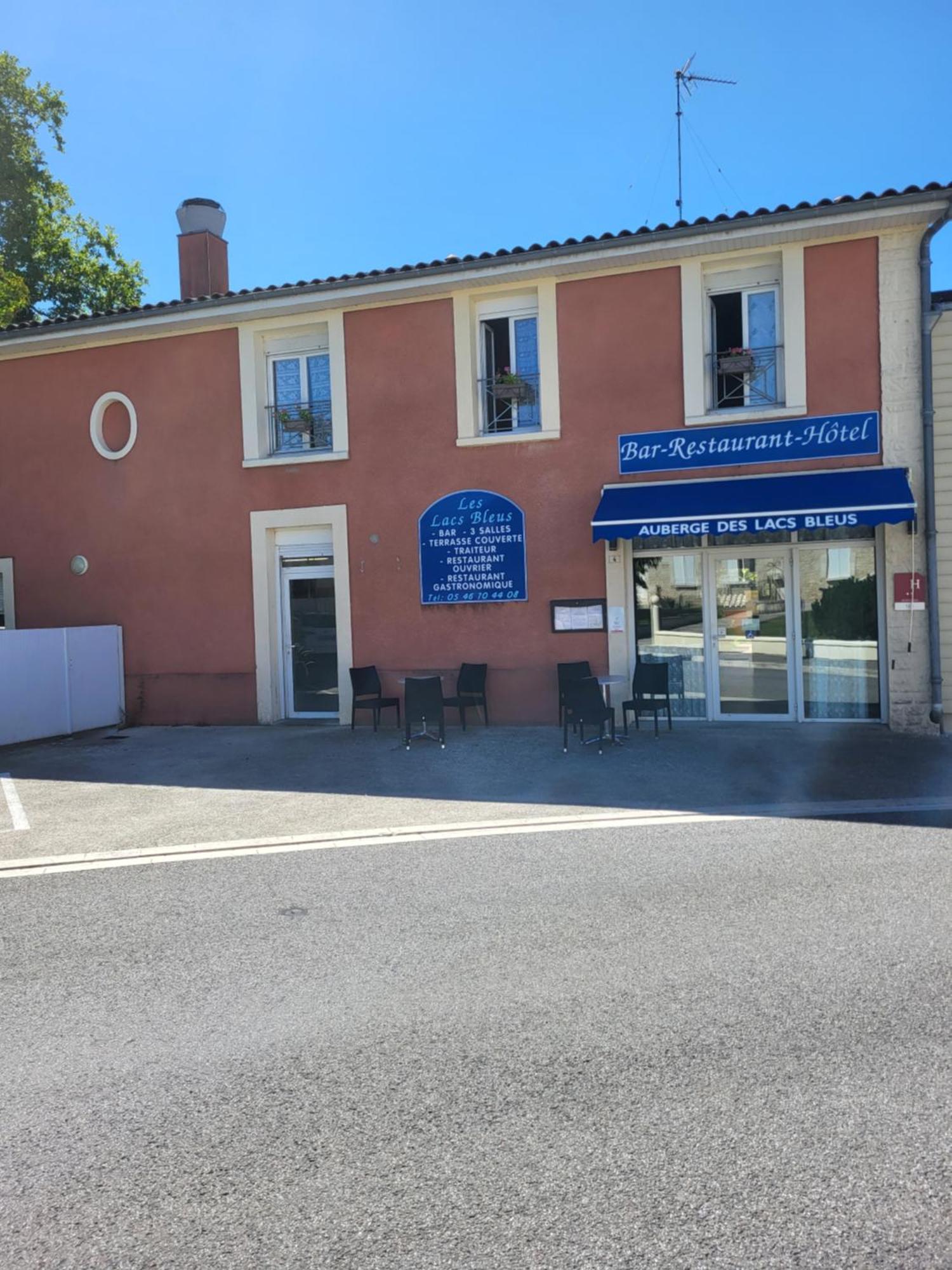 Auberge Des Lacs Bleus Clérac Exterior foto